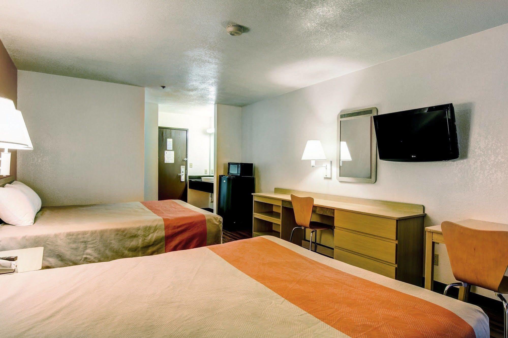 Motel 6-Columbia, Mo - East Bagian luar foto